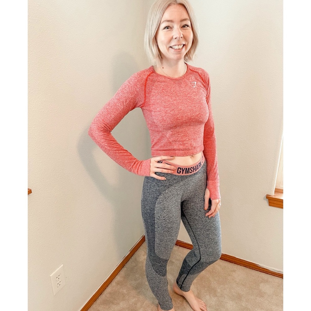 Gym shark workout leggings with pink band!